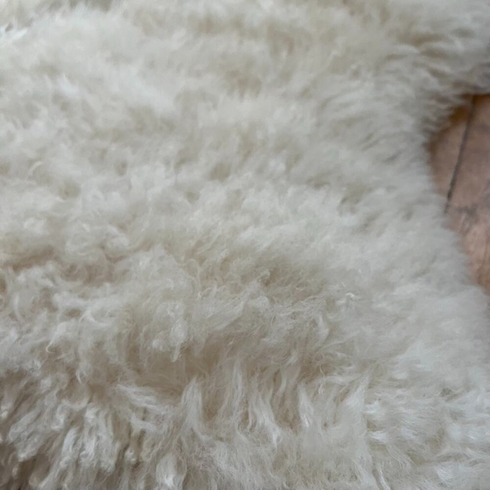 Genuine Fluffy Sheepskin Rug 21" x 33" Thick Cream Colored - Picture 3 of 14